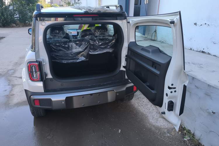Used Baojun Spark EUV 2026 301km Flagship Edition Trunk