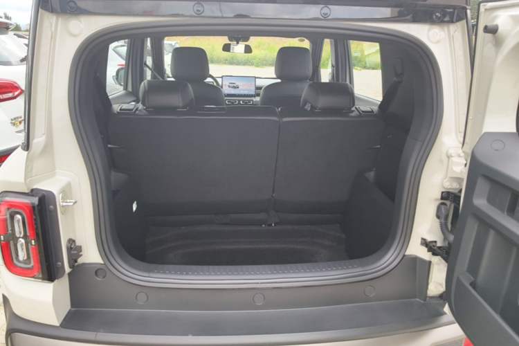 Used Baojun Spark EUV 2026 301km Flagship Edition Trunk