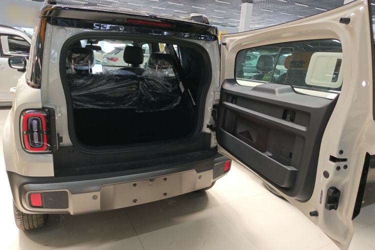 Used Baojun Spark EUV 2026 301km Flagship Edition Trunk