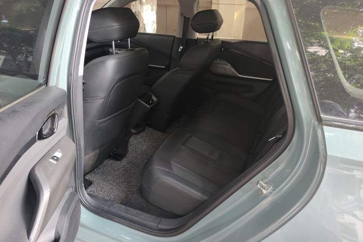 Used Baojun Valli 2021 1.5T Naqu Starry Sky CVT Flagship Model Left Rear Seat