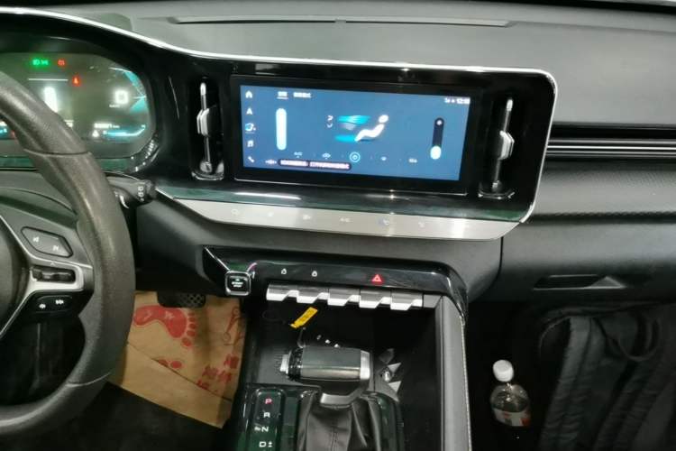 Used Baojun Valli 2021 1.5T Yili Pasture CVT Luxury Model Audio And AC Panel