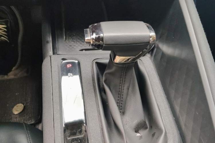 Used Baojun Valli 2021 1.5T Naqu Starry Sky CVT Flagship Model Gear Lever