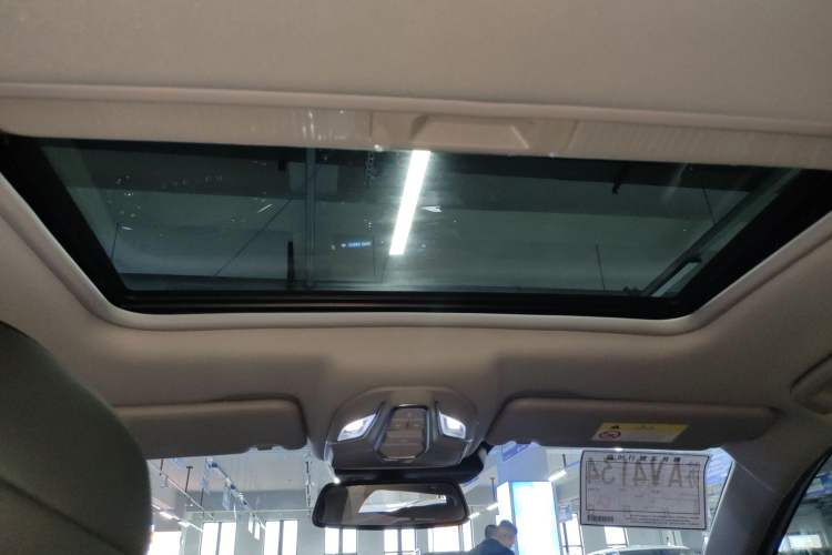 Used Baojun Valli 2021 1.5T Naqu Starry Sky CVT Flagship Model Headliner