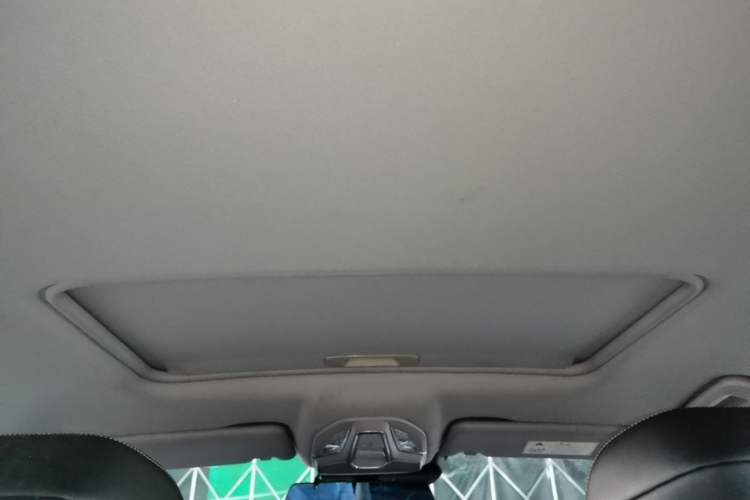 Used Baojun Valli 2021 1.5T Yili Pasture CVT Luxury Model Headliner