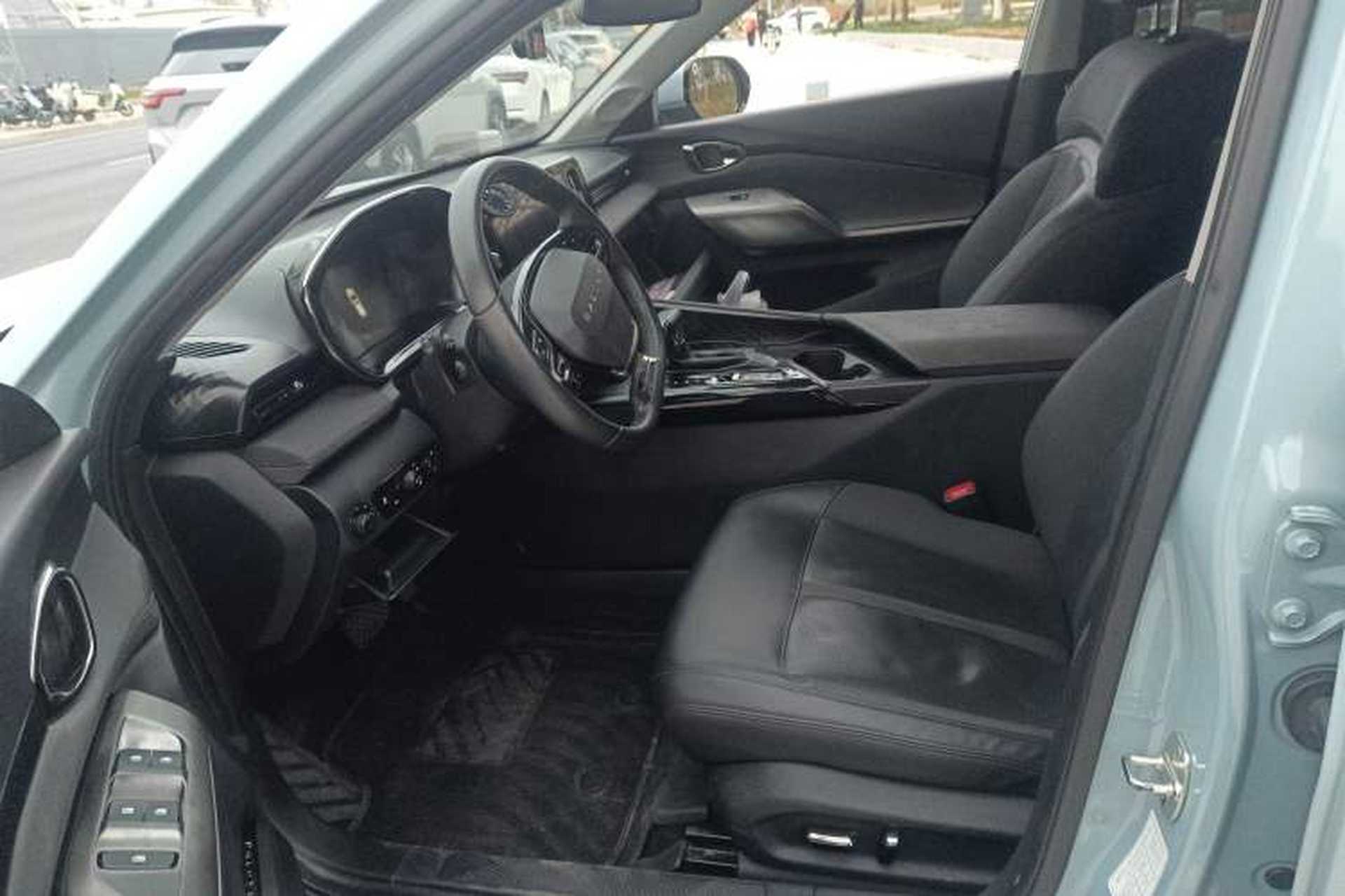 Used Baojun Valli 2021 1.5T Dali Sky CVT Premium Edition Left Front Seat