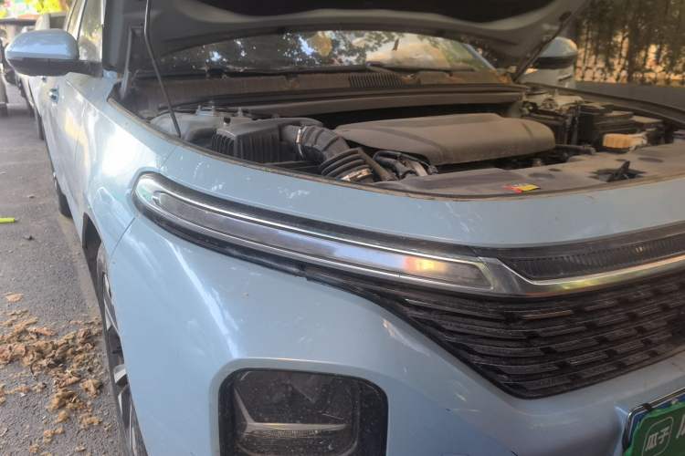 Used Baojun Valli 2021 1.5T Yili Pasture CVT Luxury Model Right Front Headlight