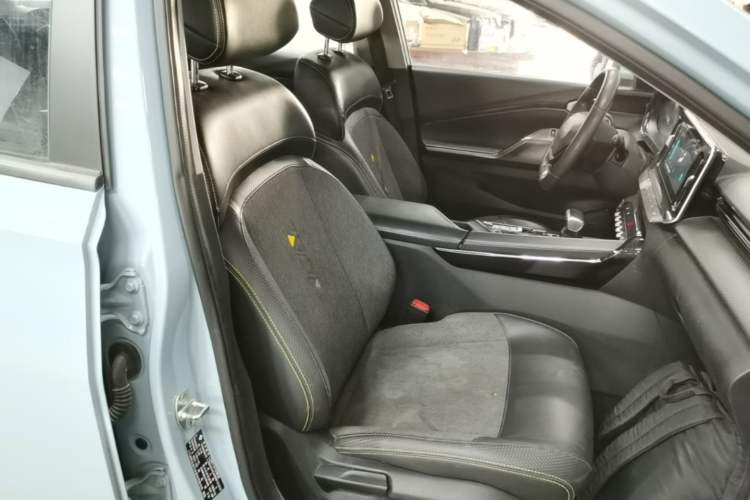 Used Baojun Valli 2021 1.5T Yili Pasture CVT Luxury Model Right Front Seat