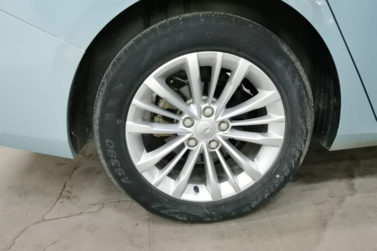 Used Baojun Valli 2021 1.5T Yili Pasture CVT Luxury Model Right Rear Wheel Hub
