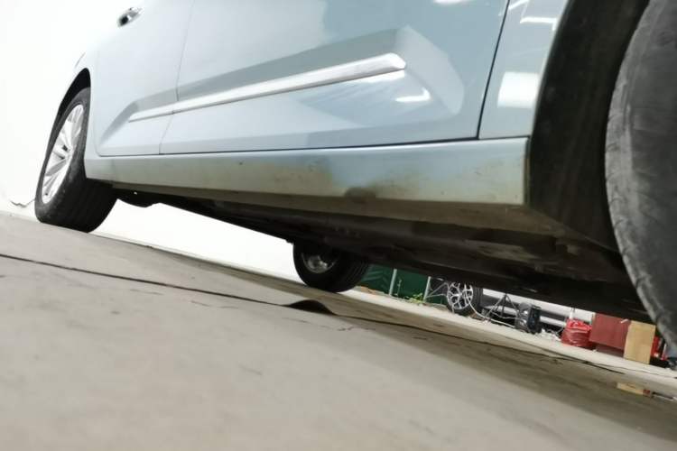 Used Baojun Valli 2021 1.5T Yili Pasture CVT Luxury Model Right Side Sill