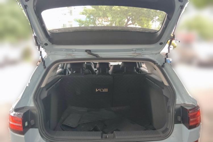 Used Baojun Valli 2021 1.5T Naqu Starry Sky CVT Flagship Model Trunk