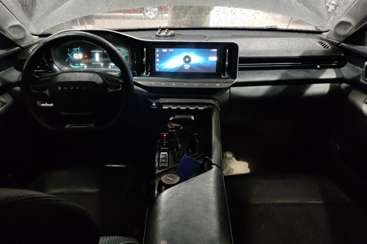 Used Baojun Valli 2021 1.5T Yili Pasture CVT Luxury Model Center Console