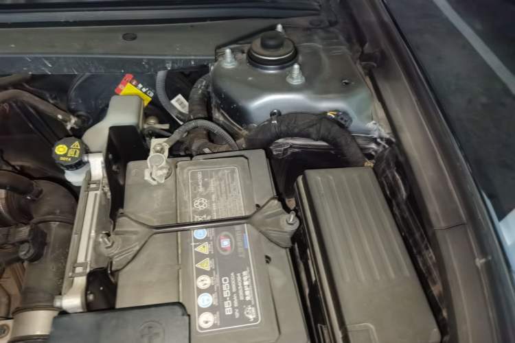 Used Baojun Valli 2021 1.5T Naqu Starry Sky CVT Flagship Model Engine Bay Left