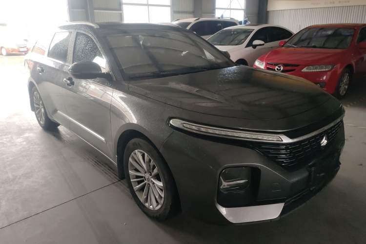 Used Baojun Valli 2021 1.5T Yili Pasture CVT Luxury Model Front Right 45 Deg