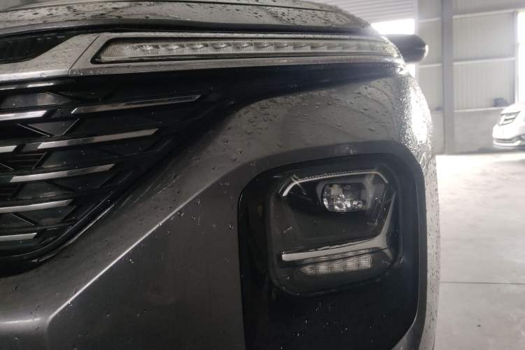 Used Baojun Valli 2021 1.5T Yili Pasture CVT Luxury Model Left Front Headlight