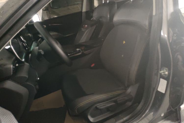 Used Baojun Valli 2021 1.5T Yili Pasture CVT Luxury Model Left Front Seat