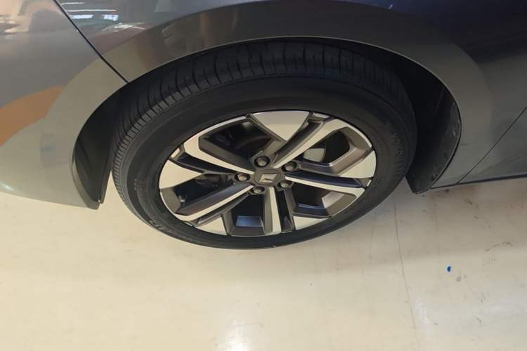 Used Baojun Valli 2021 1.5T Naqu Starry Sky CVT Flagship Model Left Front Wheel Hub