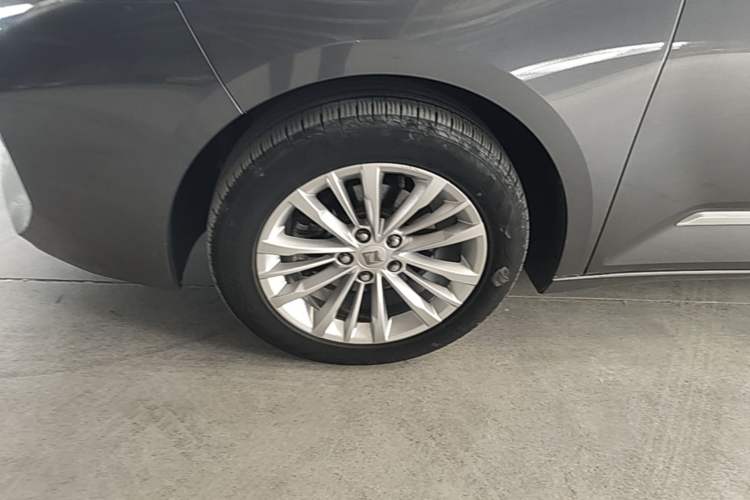 Used Baojun Valli 2021 1.5T Dali Sky CVT Premium Edition Left Front Wheel Hub