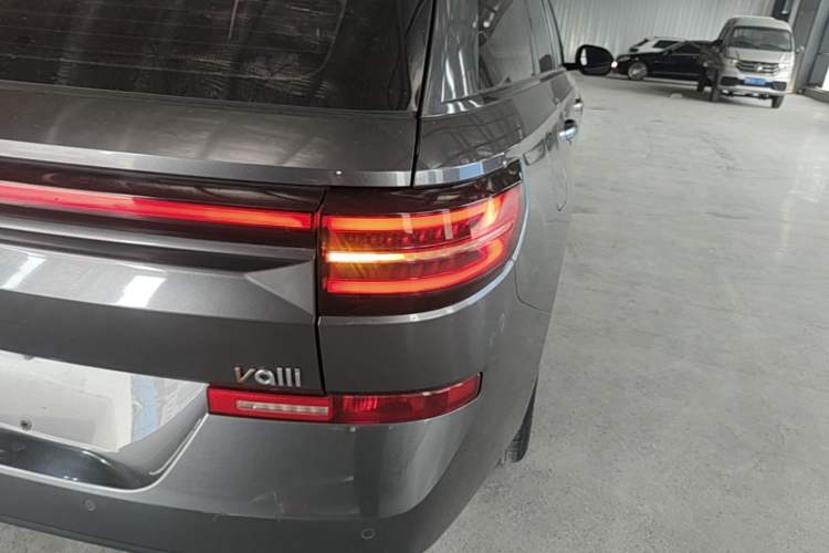 Used Baojun Valli 2021 1.5T Dali Sky CVT Premium Edition Right Rear Taillight