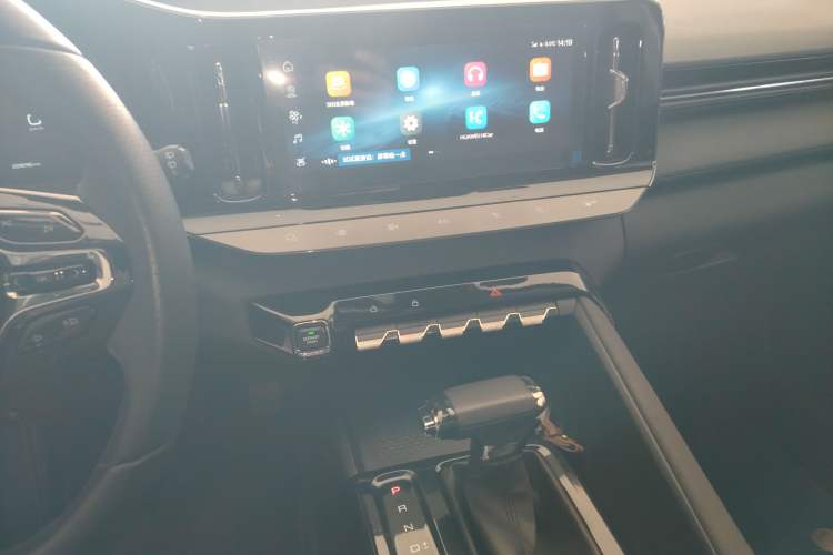 Used Baojun Valli 2021 1.5T Naqu Starry Sky CVT Flagship Model Audio And AC Panel