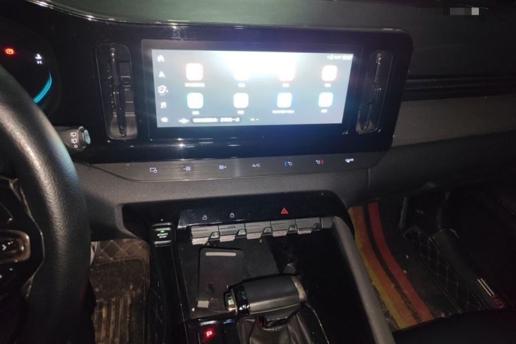 Used Baojun Valli 2021 1.5T Naqu Starry Sky CVT Flagship Model Audio And AC Panel