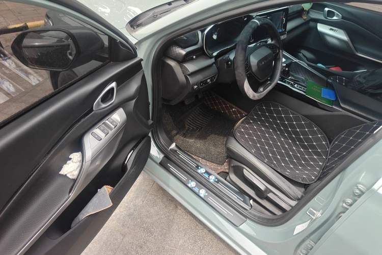 Used Baojun Valli 2021 1.5T Yili Pasture CVT Luxury Model Driver Seat