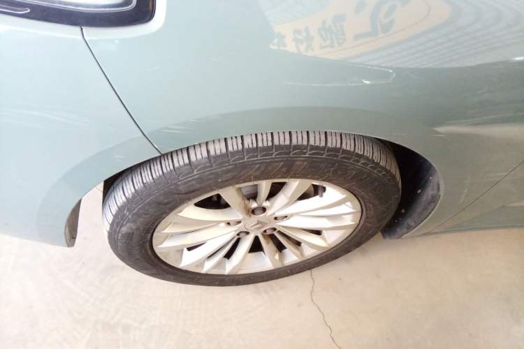 Used Baojun Valli 2021 1.5T Yili Pasture CVT Luxury Model Exterior 4