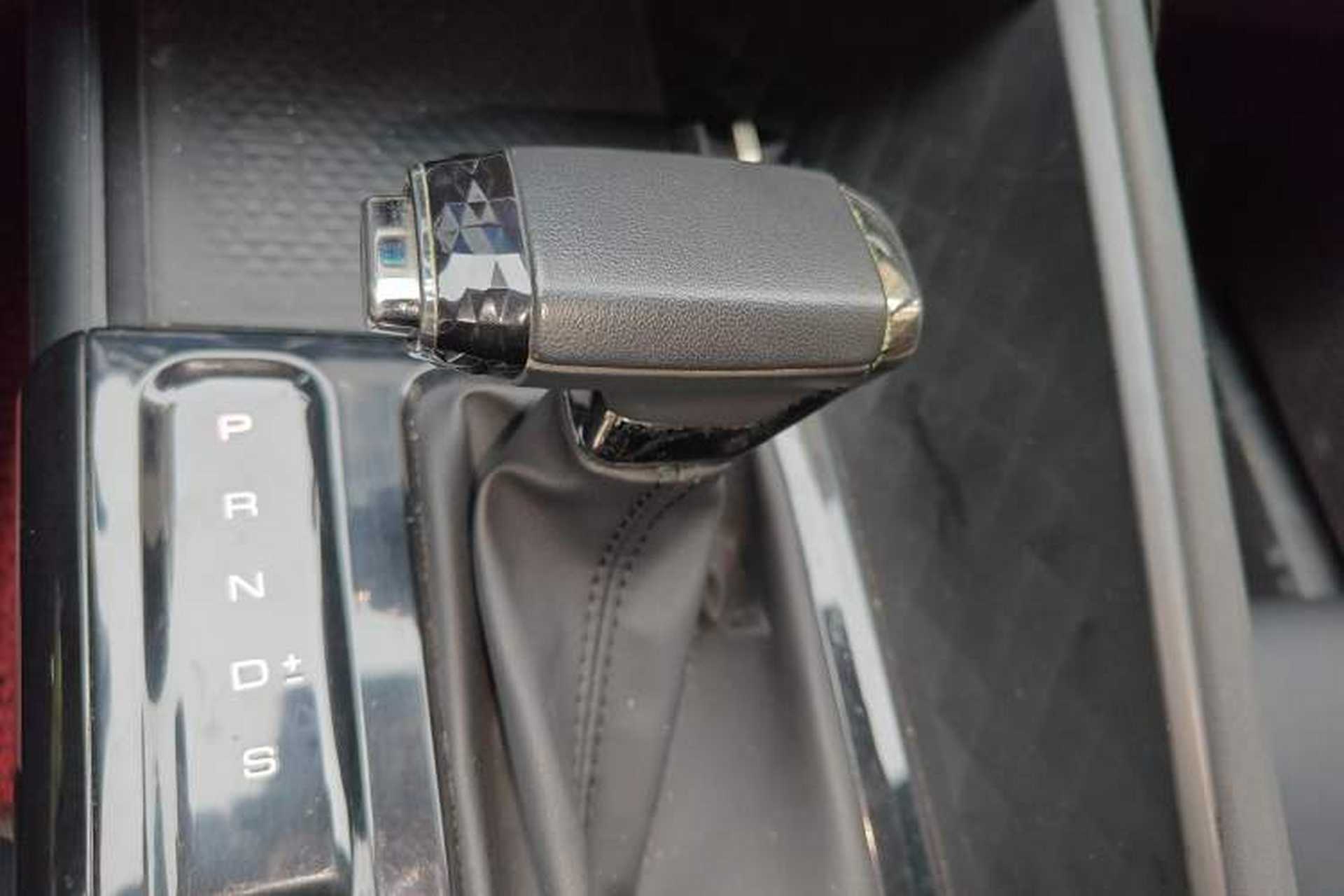 Used Baojun Valli 2021 1.5T Naqu Starry Sky CVT Flagship Model Gear Lever