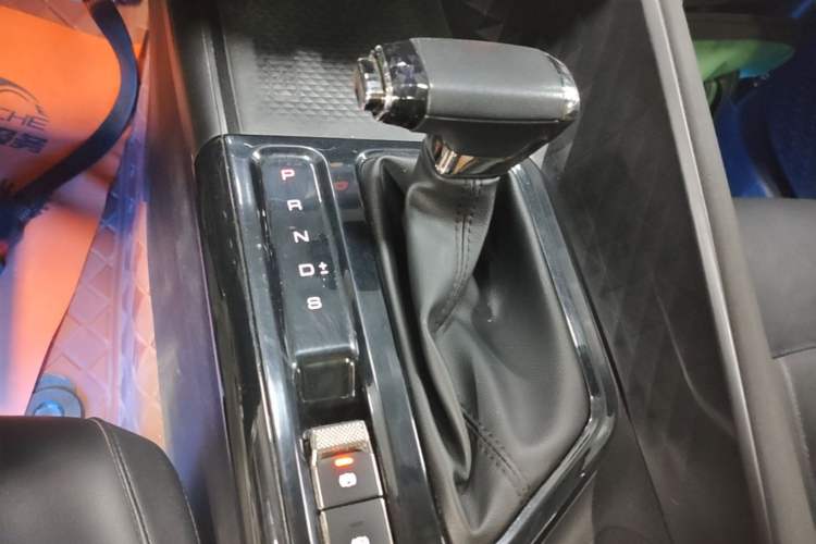 Used Baojun Valli 2021 1.5T Naqu Starry Sky CVT Flagship Model Gear Lever