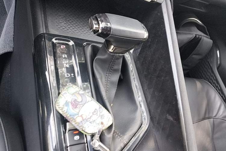 Used Baojun Valli 2021 1.5T Naqu Starry Sky CVT Flagship Model Gear Lever