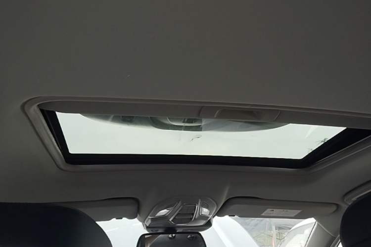 Used Baojun Valli 2021 1.5T Naqu Starry Sky CVT Flagship Model Headliner