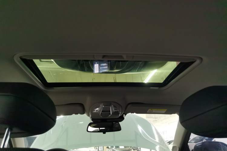 Used Baojun Valli 2021 1.5T Naqu Starry Sky CVT Flagship Model Headliner