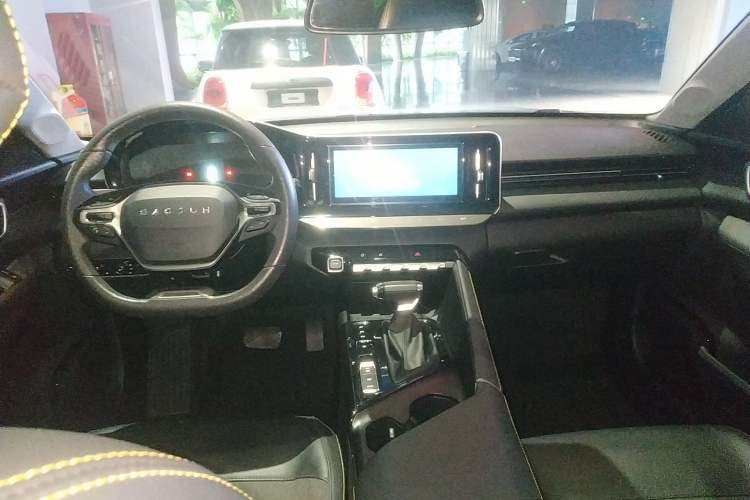 Used Baojun Valli 2021 1.5T Yili Pasture CVT Luxury Model Interior 2