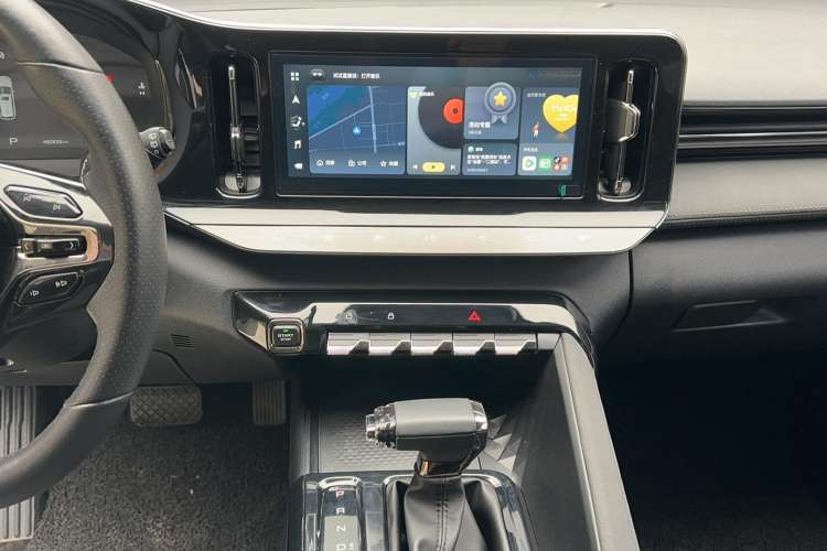 Used Baojun Valli 2021 1.5T Naqu Starry Sky CVT Flagship Model Interior 4