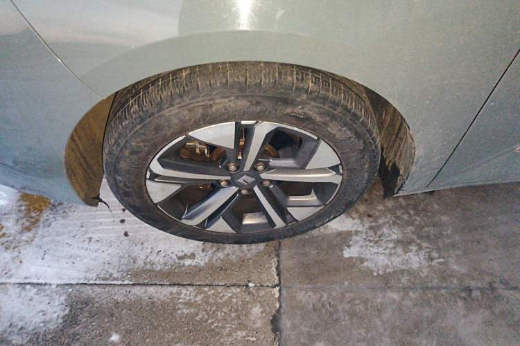 Used Baojun Valli 2021 1.5T Naqu Starry Sky CVT Flagship Model Left Front Wheel Hub