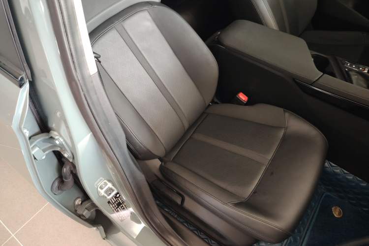 Used Baojun Valli 2021 1.5T Naqu Starry Sky CVT Flagship Model Right Front Seat