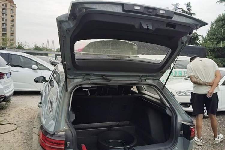 Used Baojun Valli 2021 1.5T Naqu Starry Sky CVT Flagship Model Trunk