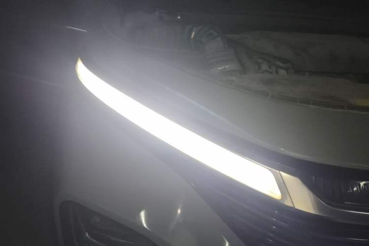Used Baojun Valli 2021 1.5T Naqu Starry Sky CVT Flagship Model Right Front Headlight