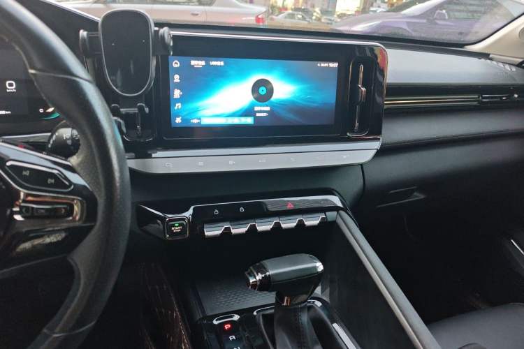 Used Baojun Valli 2021 1.5T Naqu Starry Sky CVT Flagship Model Audio And AC Panel