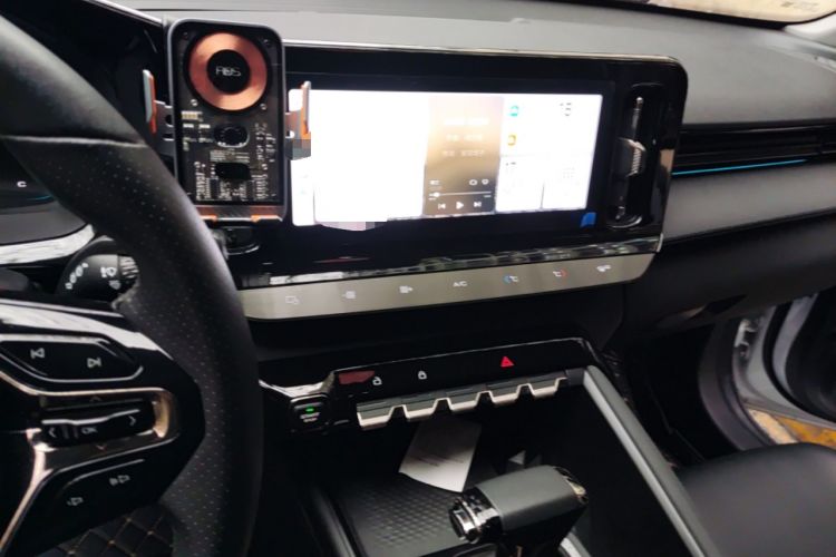 Used Baojun Valli 2021 1.5T Naqu Starry Sky CVT Flagship Model Audio And AC Panel