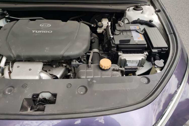 Used Baojun Valli 2021 1.5T Naqu Starry Sky CVT Flagship Model Engine Bay Left