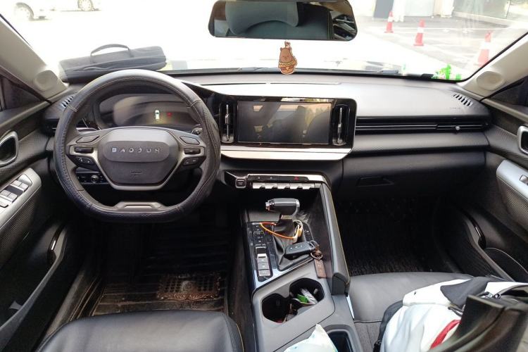 Used Baojun Valli 2021 1.5T Yili Pasture CVT Luxury Model Center Console