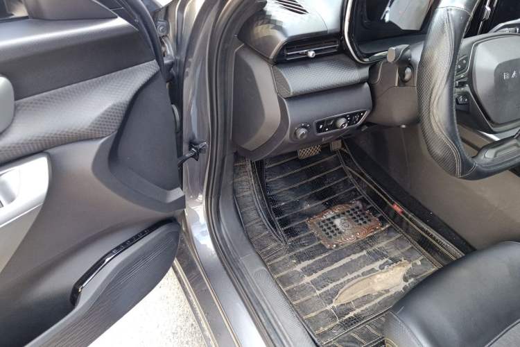 Used Baojun Valli 2021 1.5T Yili Pasture CVT Luxury Model Driver Seat