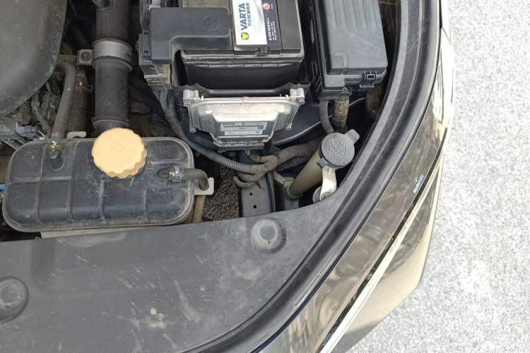 Used Baojun Valli 2021 1.5T Yili Pasture CVT Luxury Model Engine Bay Left