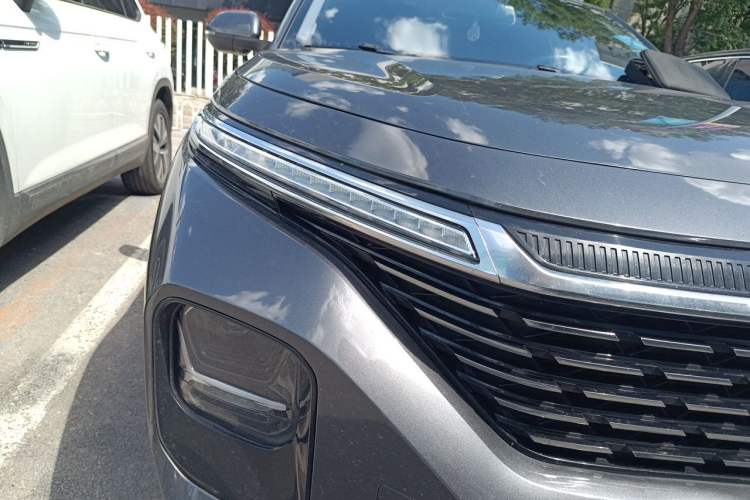 Used Baojun Valli 2021 1.5T Yili Pasture CVT Luxury Model Right Front Headlight