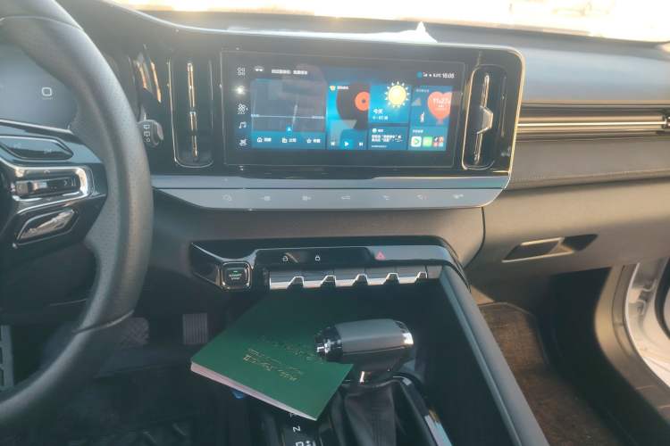 Used Baojun Valli 2021 1.5T Naqu Starry Sky CVT Flagship Model Audio And AC Panel