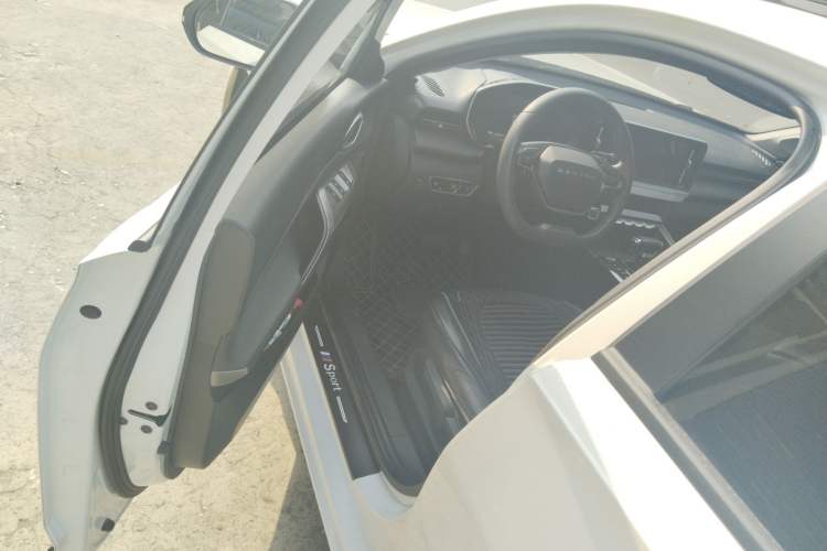 Used Baojun Valli 2021 1.5T Yili Pasture CVT Luxury Model Driver Seat