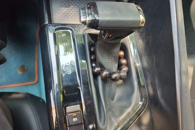 Used Baojun Valli 2021 1.5T Naqu Starry Sky CVT Flagship Model Gear Lever