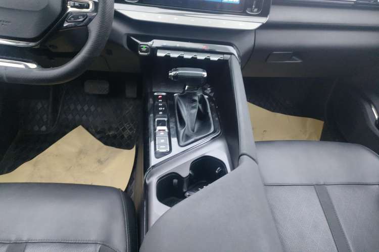 Used Baojun Valli 2021 1.5T Naqu Starry Sky CVT Flagship Model Gear Lever