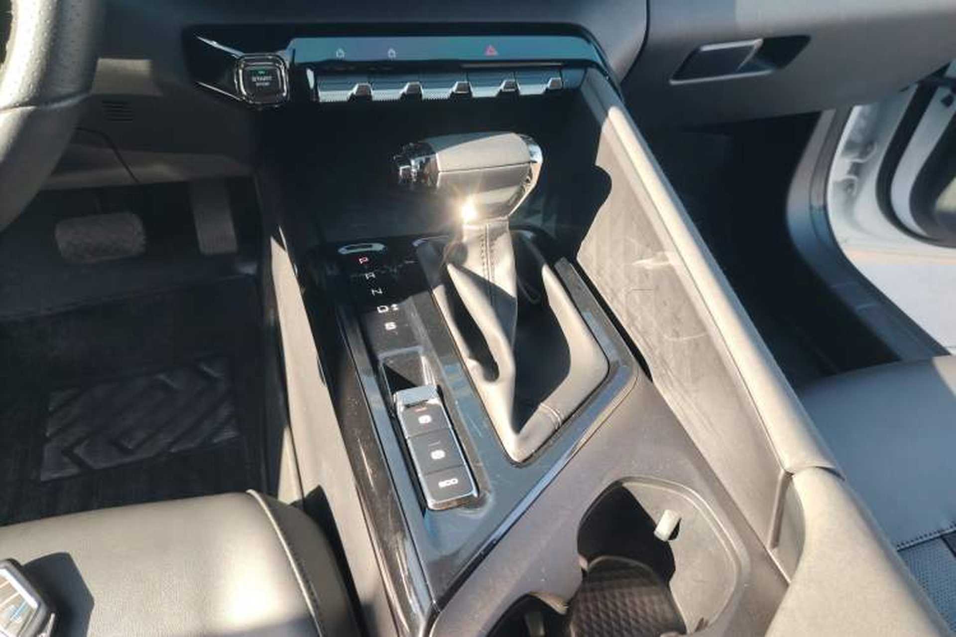 Used Baojun Valli 2021 1.5T Dali Sky CVT Premium Edition Gear Lever