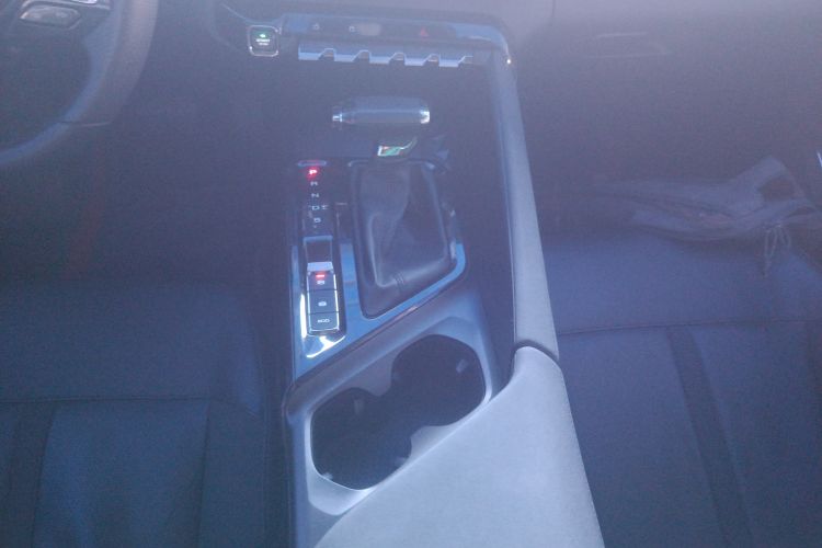 Used Baojun Valli 2021 1.5T Naqu Starry Sky CVT Flagship Model Gear Lever